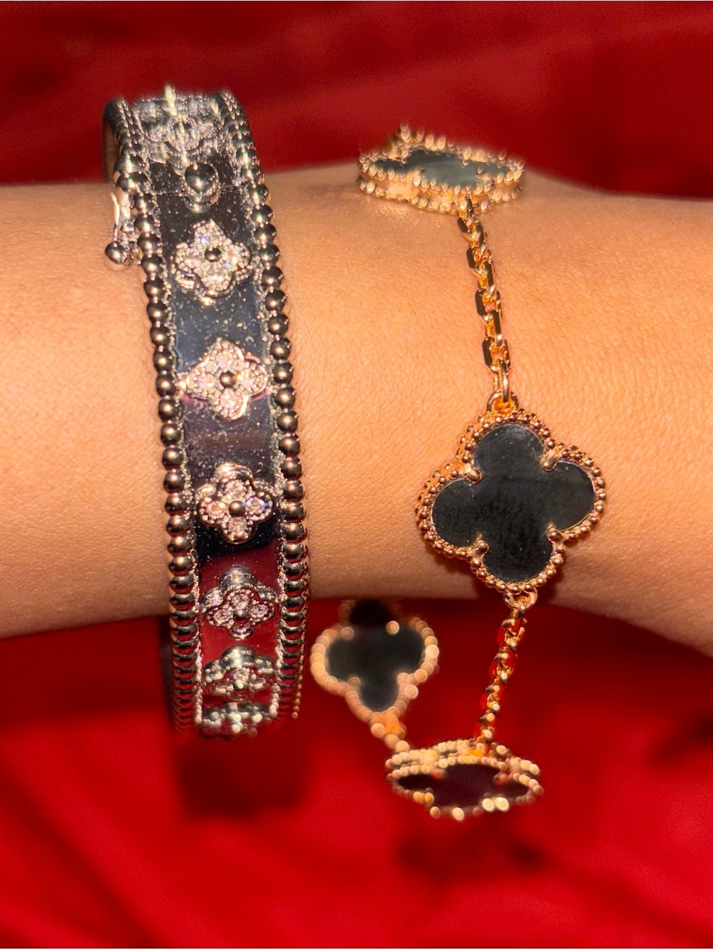 Gold and Green Clover Bracelet with Mother-of-Pearl Inlay - Picture 3 of 8